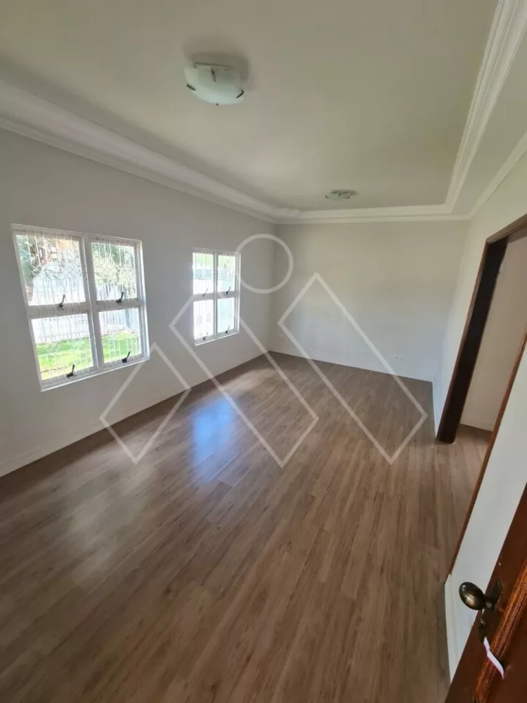 Casa à venda com 3 quartos, 166m² - Foto 4