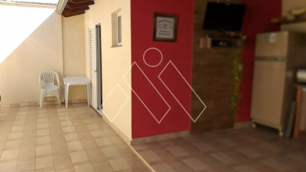 Casa à venda com 4 quartos, 121m² - Foto 2