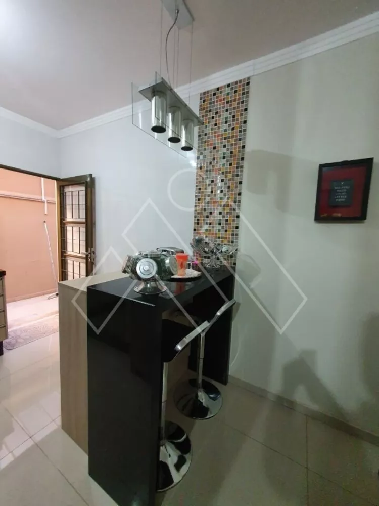 Casa à venda com 3 quartos, 100m² - Foto 2