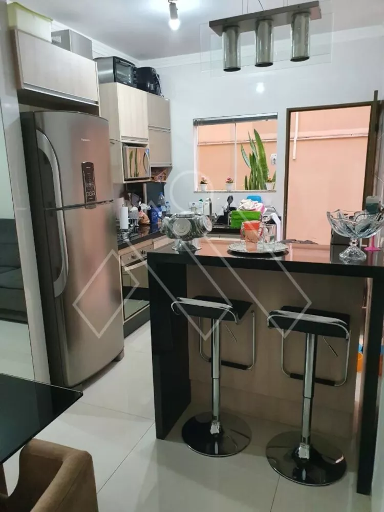 Casa à venda com 3 quartos, 100m² - Foto 3