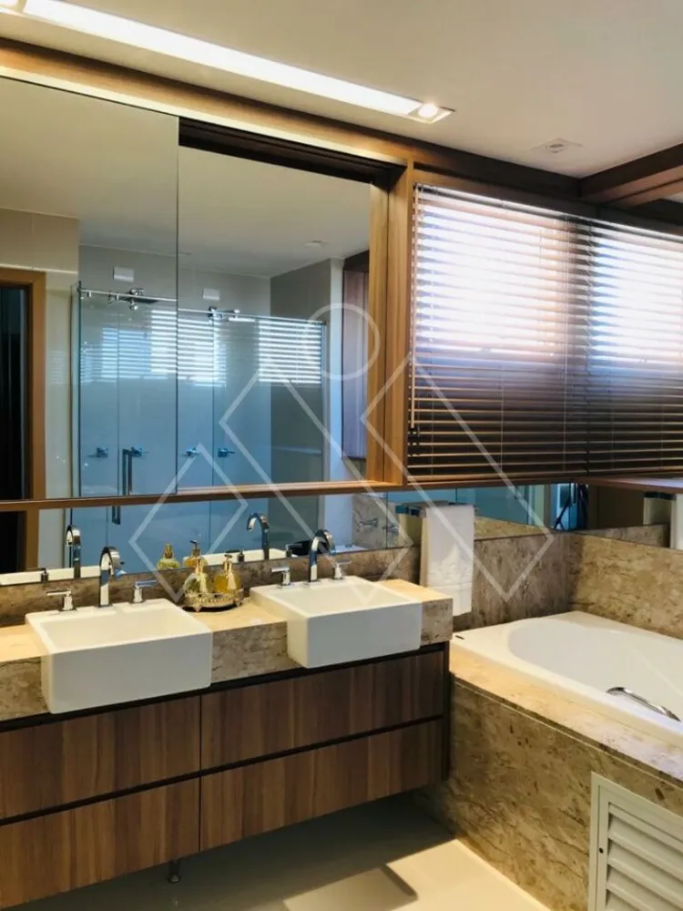Apartamento, 3 quartos, 133 m² - Foto 1