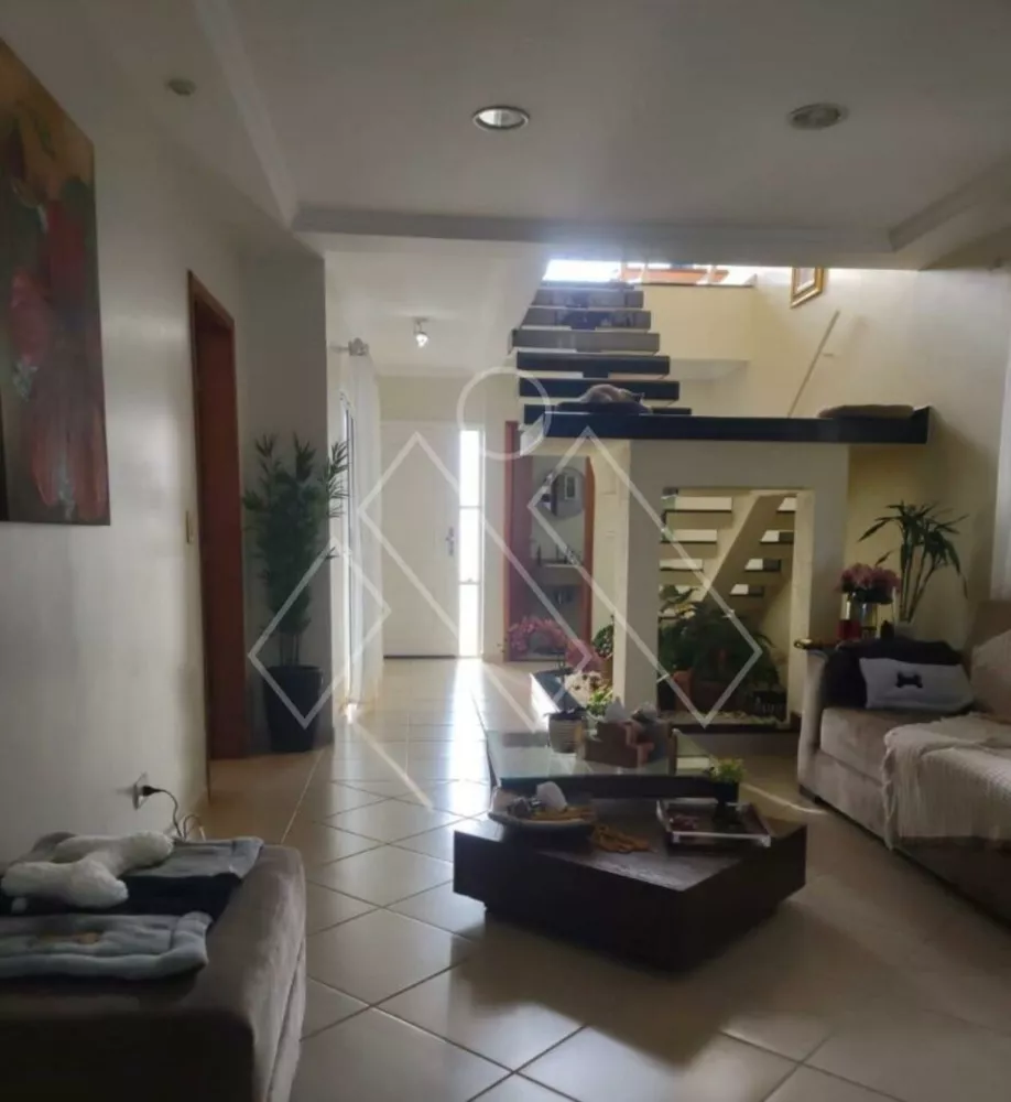 Casa de Condomínio à venda com 5 quartos, 371m² - Foto 1