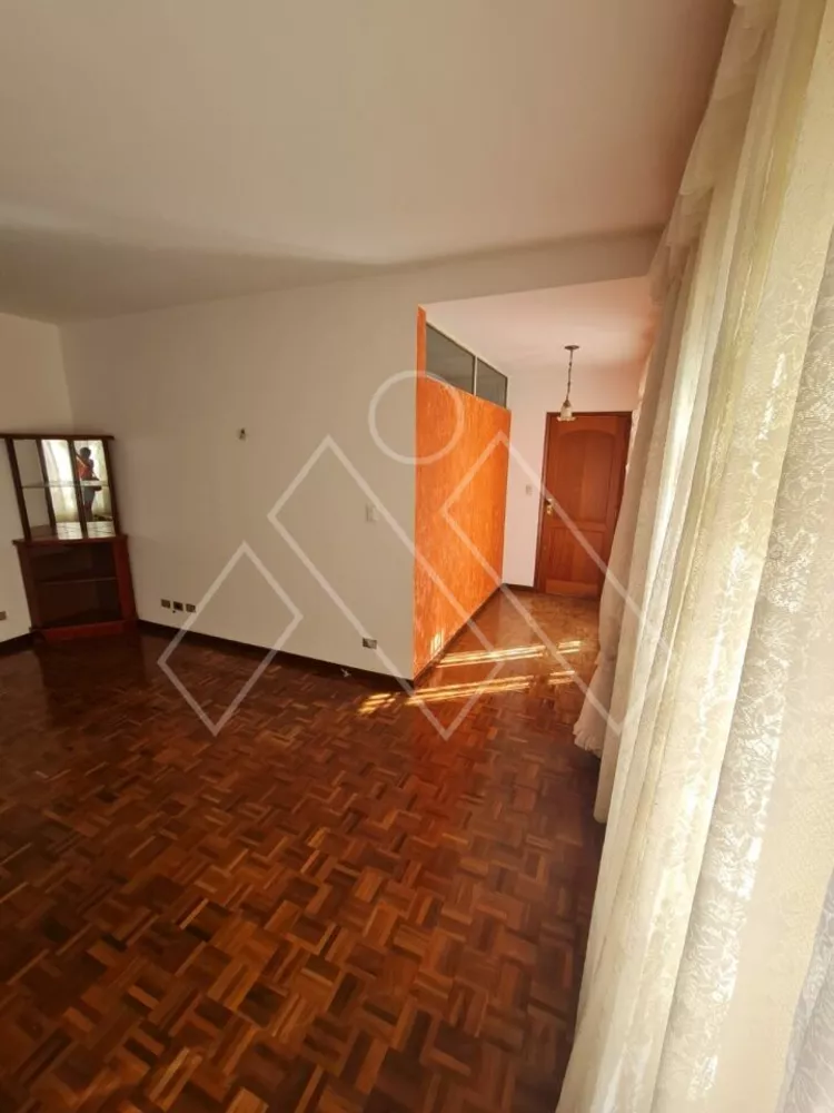 Casa à venda com 4 quartos, 209m² - Foto 4