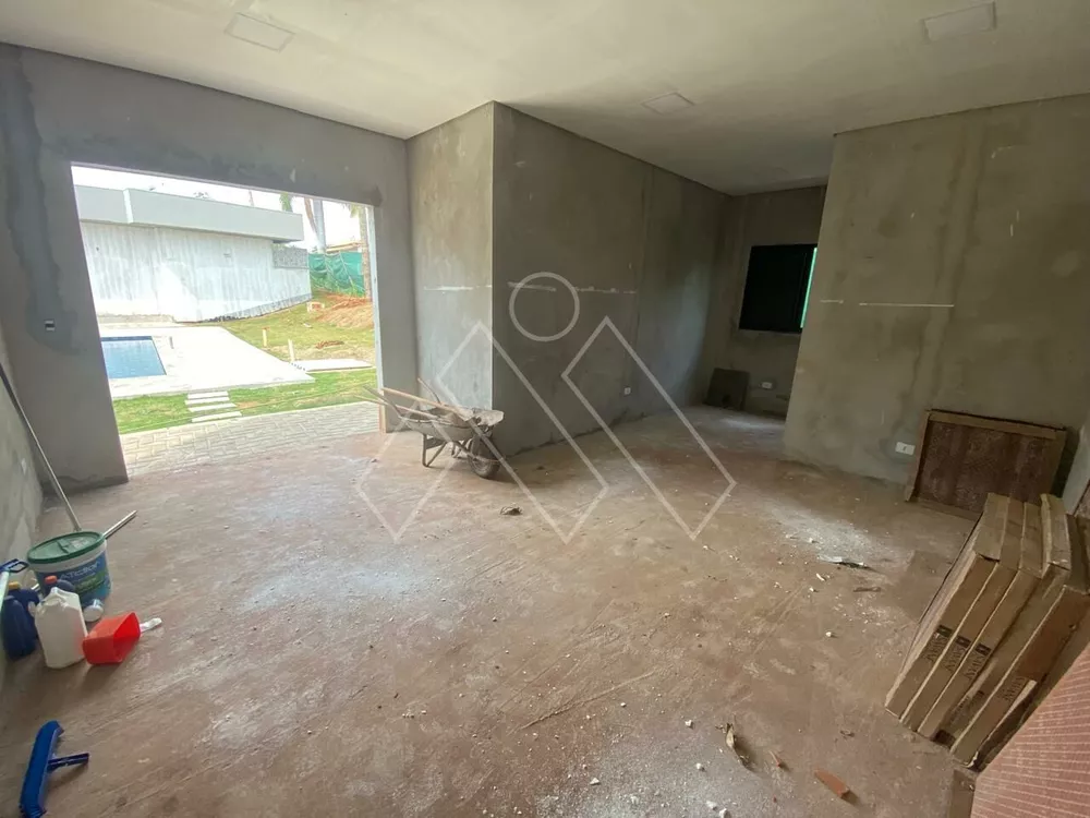 Casa de Condomínio à venda com 4 quartos, 214m² - Foto 2