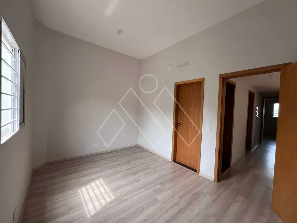 Casa à venda com 4 quartos, 172m² - Foto 2