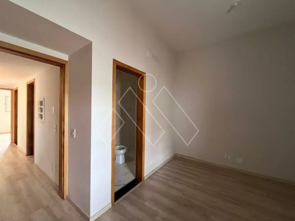 Casa à venda com 4 quartos, 172m² - Foto 1