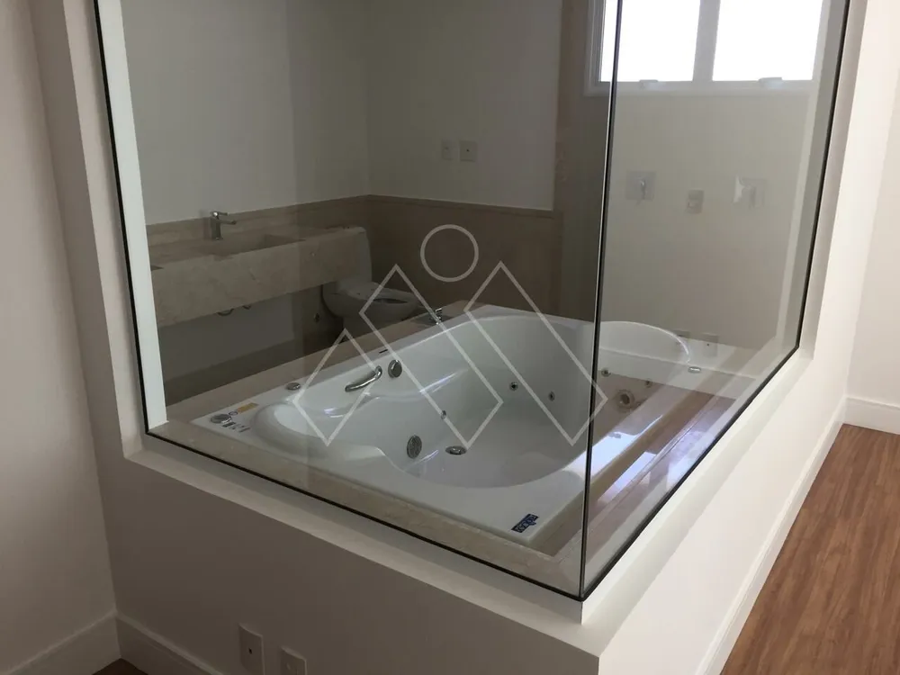 Apartamento, 3 quartos, 236 m² - Foto 2