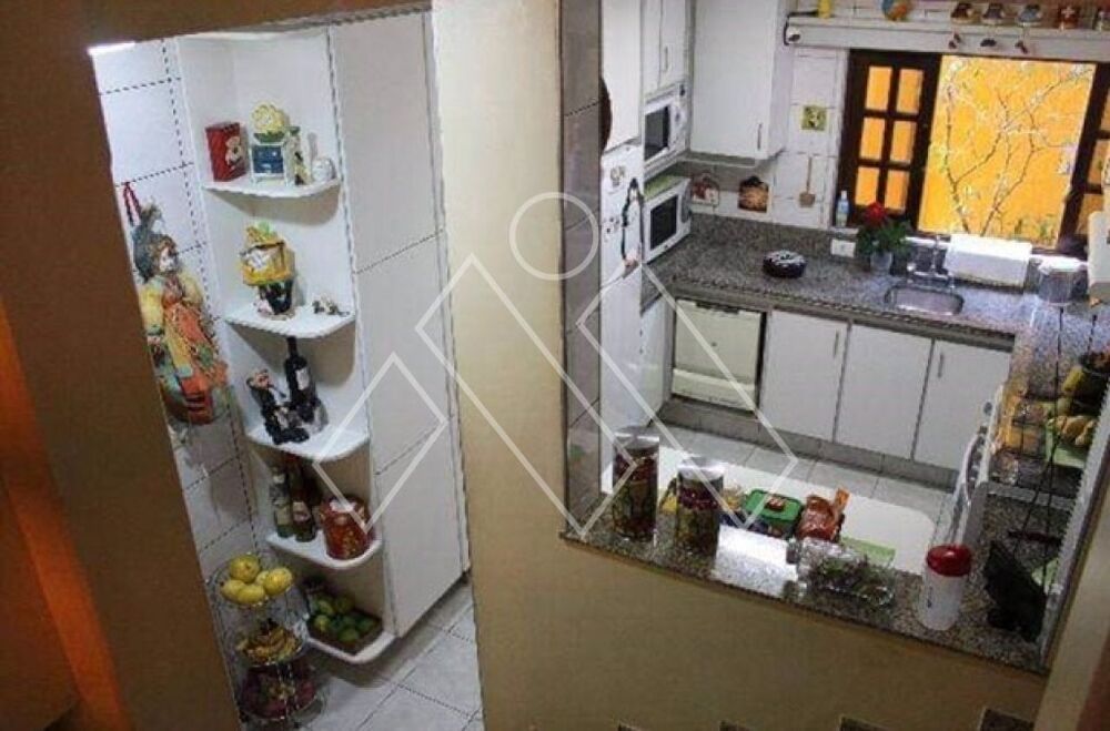 Casa à venda com 3 quartos, 300m² - Foto 4