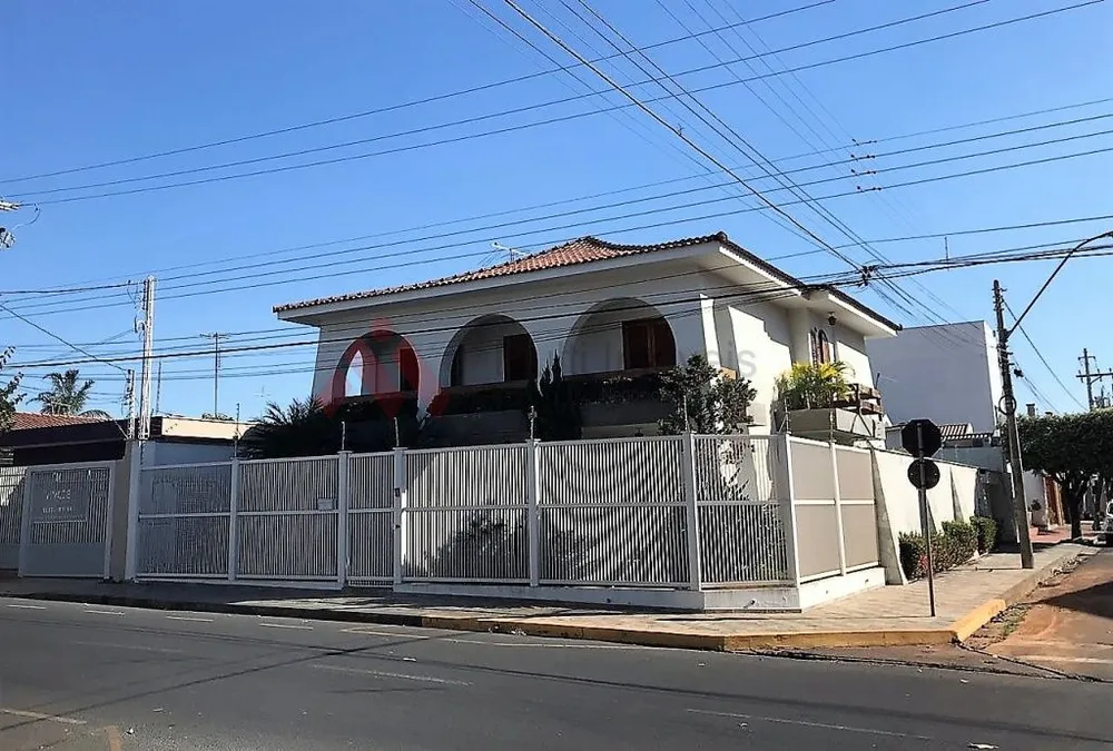 Casa, 4 quartos, 365 m² - Foto 1