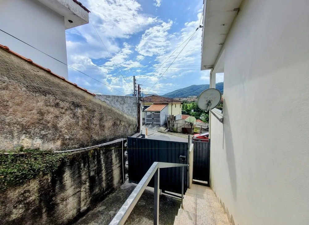 Casa, 3 quartos, 220 m² - Foto 1