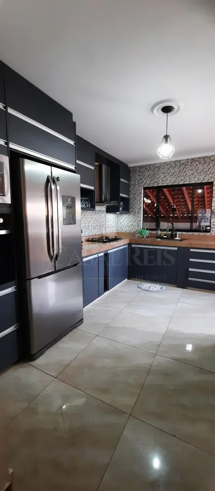 Casa, 3 quartos, 200 m² - Foto 2