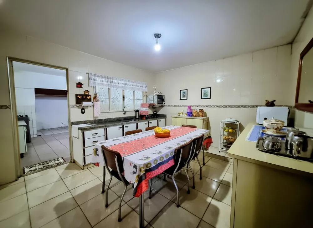 Casa, 3 quartos, 225 m² - Foto 4