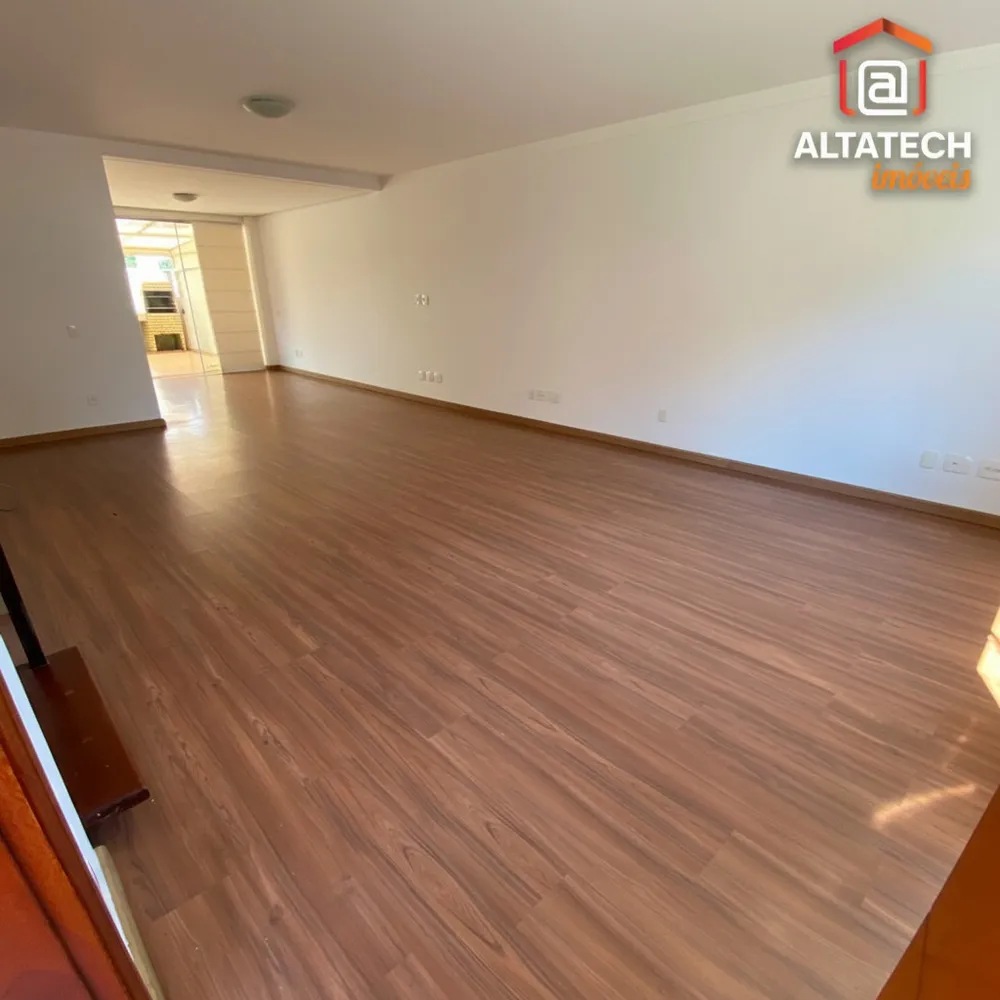 Casa, 3 quartos, 169 m² - Foto 2