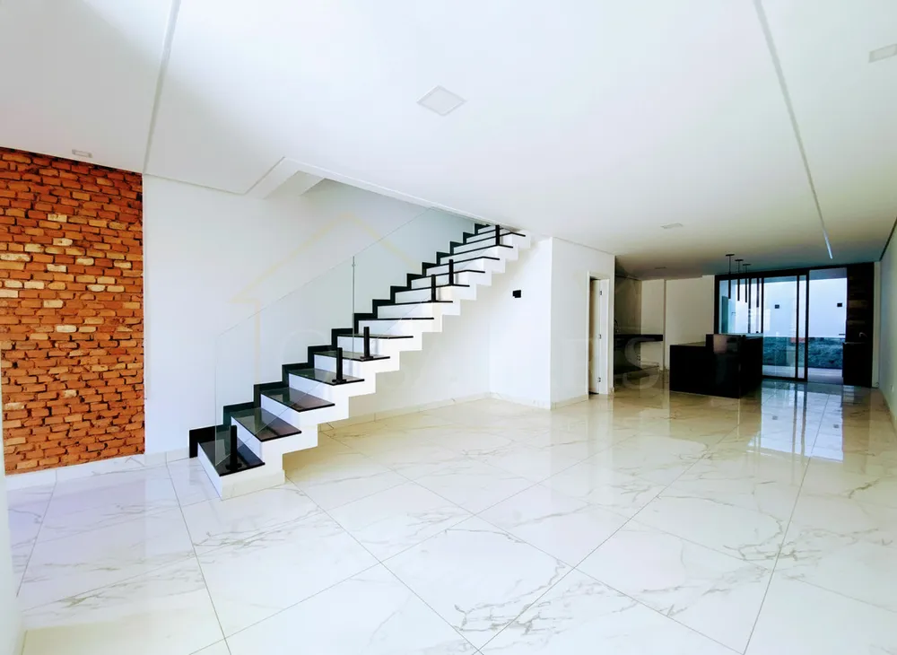 Casa, 3 quartos, 241 m² - Foto 3