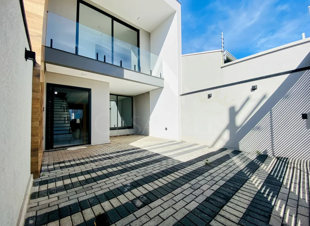 Casa, 3 quartos, 241 m² - Foto 2