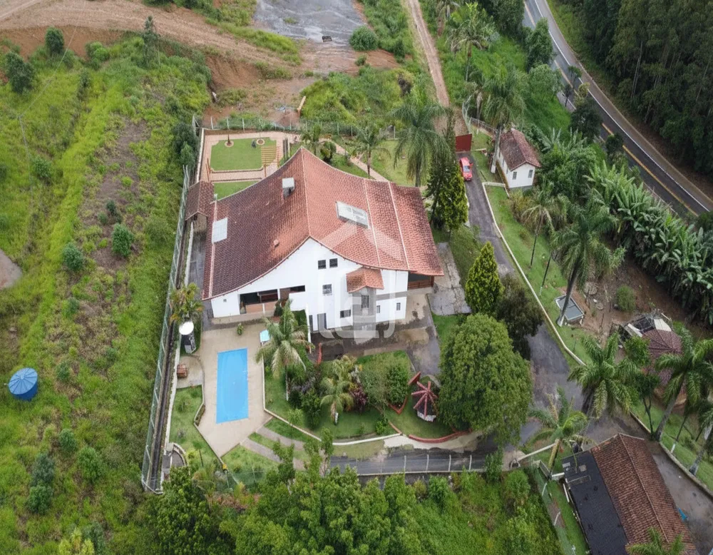 Chácara, 4 quartos, 670 m² - Foto 1