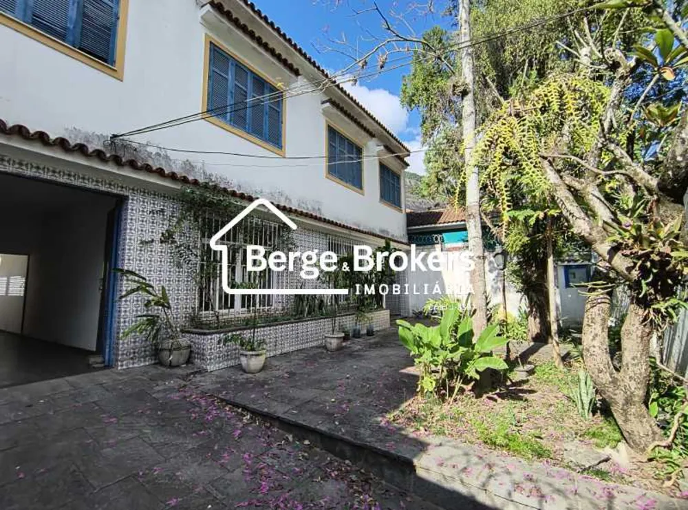 Casa, 3 quartos, 236 m² - Foto 2