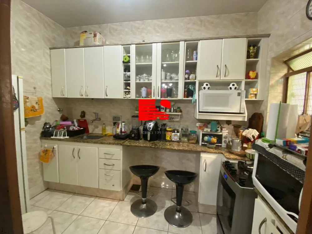 Casa, 3 quartos, 245 m² - Foto 2