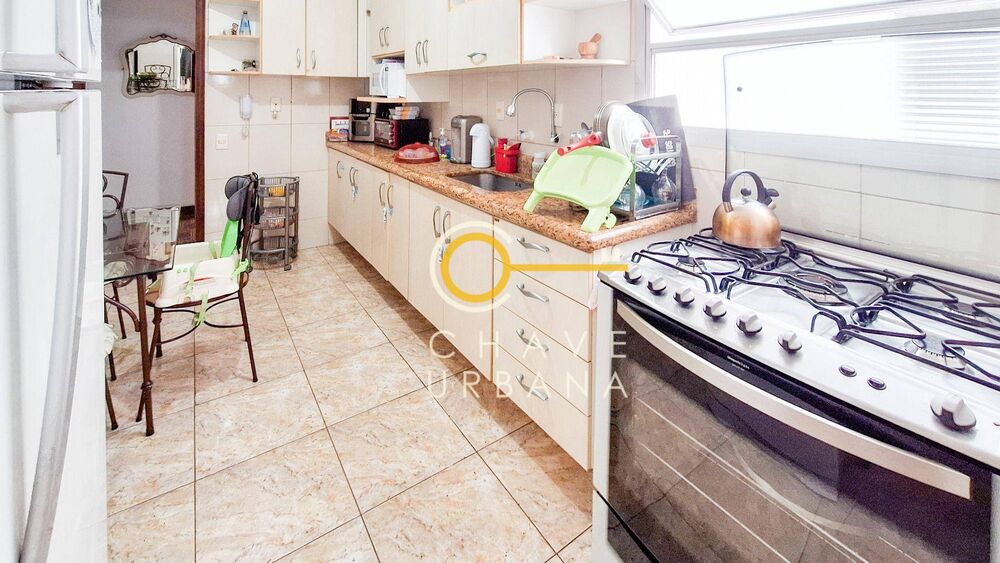 Apartamento à venda com 3 quartos, 141m² - Foto 18