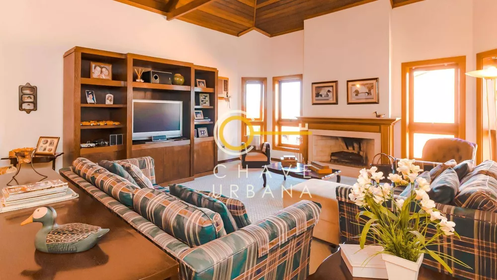Casa, 4 quartos, 552 m² - Foto 1