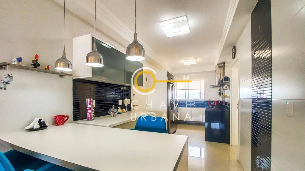 Apartamento, 3 quartos, 178 m² - Foto 1