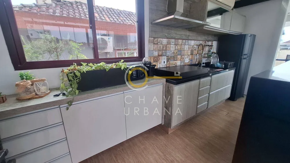 Casa, 3 quartos, 189 m² - Foto 3