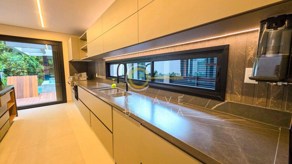 Casa à venda com 5 quartos, 475m² - Foto 2