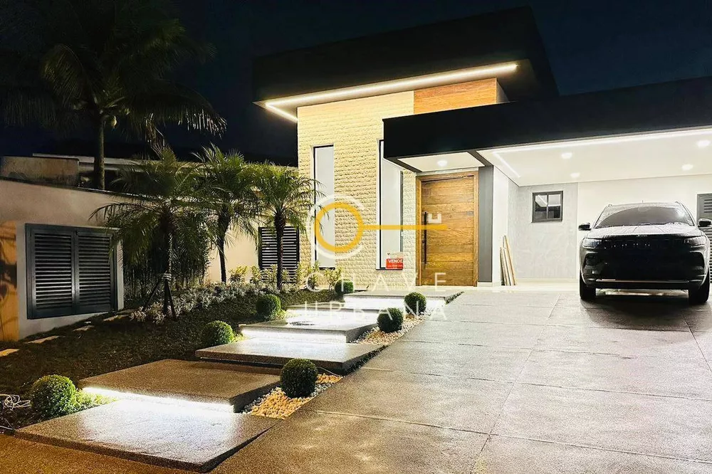 Casa de Condomínio à venda com 4 quartos, 258m² - Foto 1