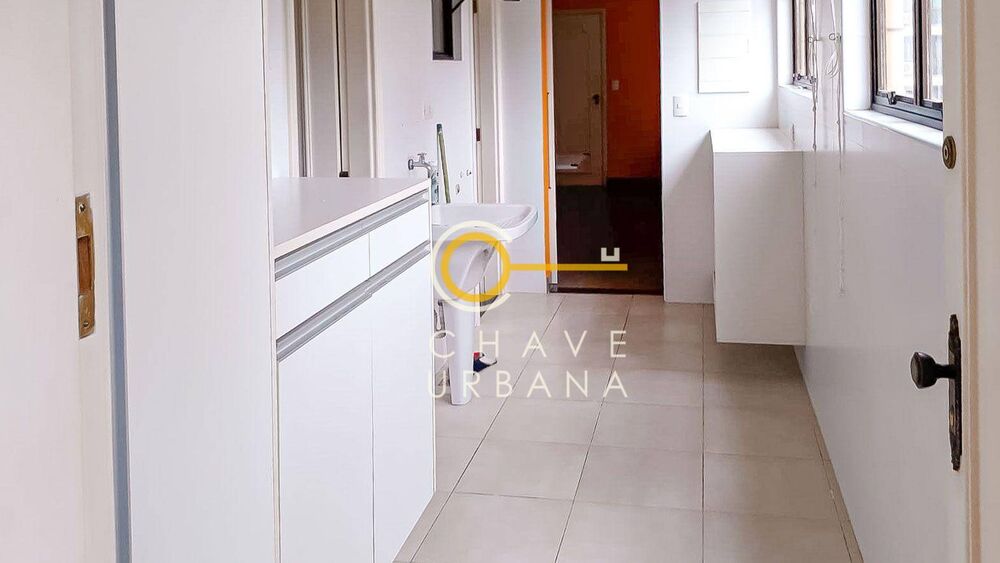 Apartamento, 3 quartos, 211 m² - Foto 2