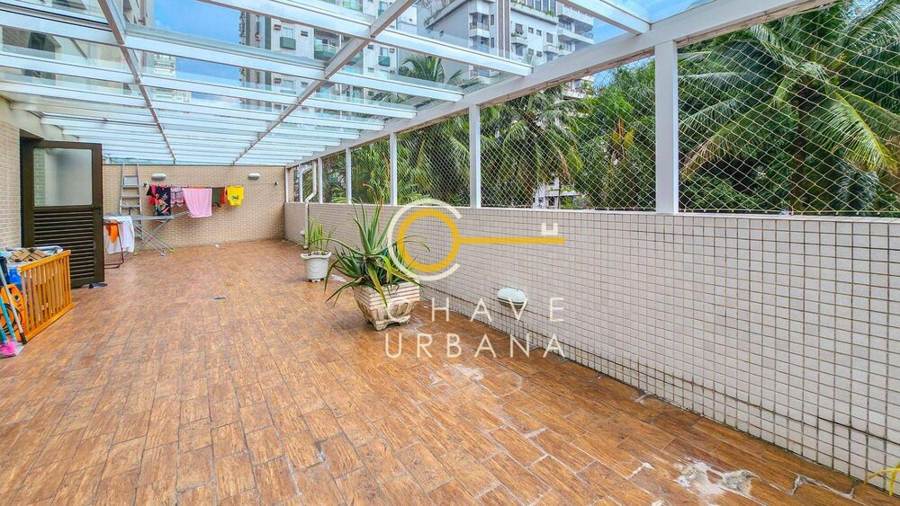 Apartamento à venda com 3 quartos, 241m² - Foto 2