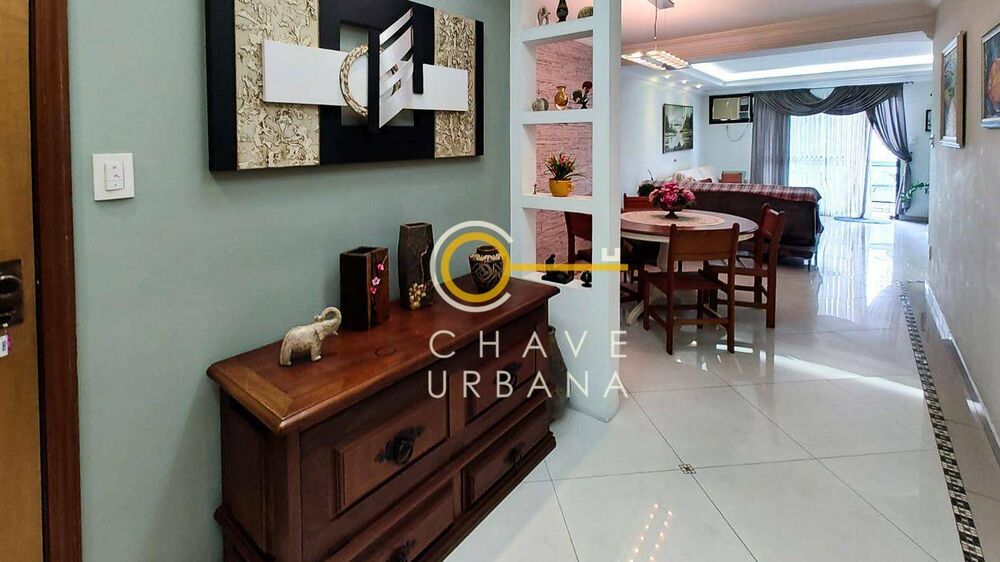Apartamento à venda com 3 quartos, 150m² - Foto 2