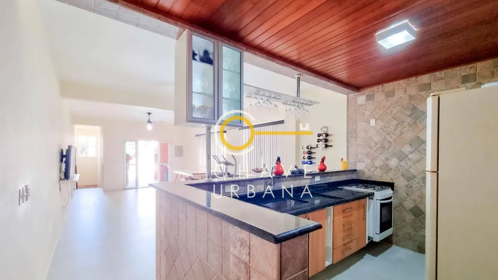 Casa, 5 quartos, 275 m² - Foto 1