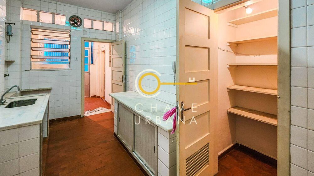 Apartamento à venda com 3 quartos, 157m² - Foto 4