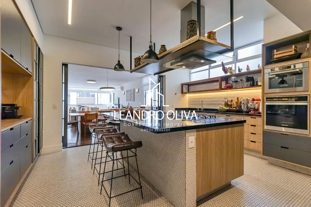 Apartamento, 3 quartos, 270 m² - Foto 2