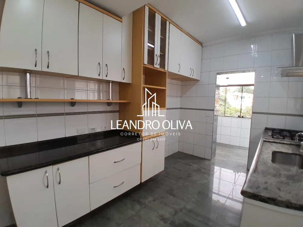 Sobrado, 3 quartos, 220 m² - Foto 2