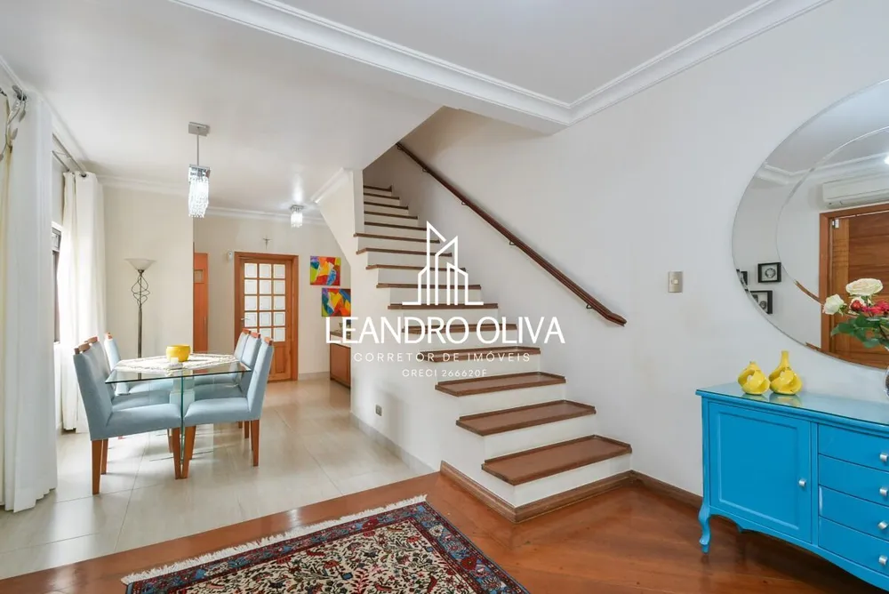 Sobrado, 3 quartos, 244 m² - Foto 2