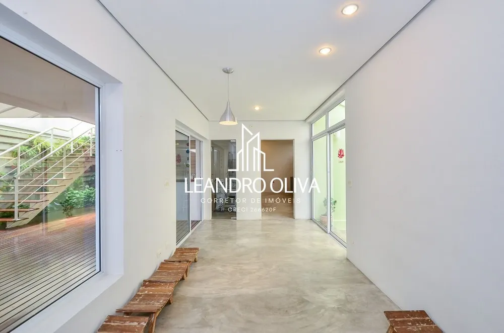 Casa, 4 quartos, 325 m² - Foto 1
