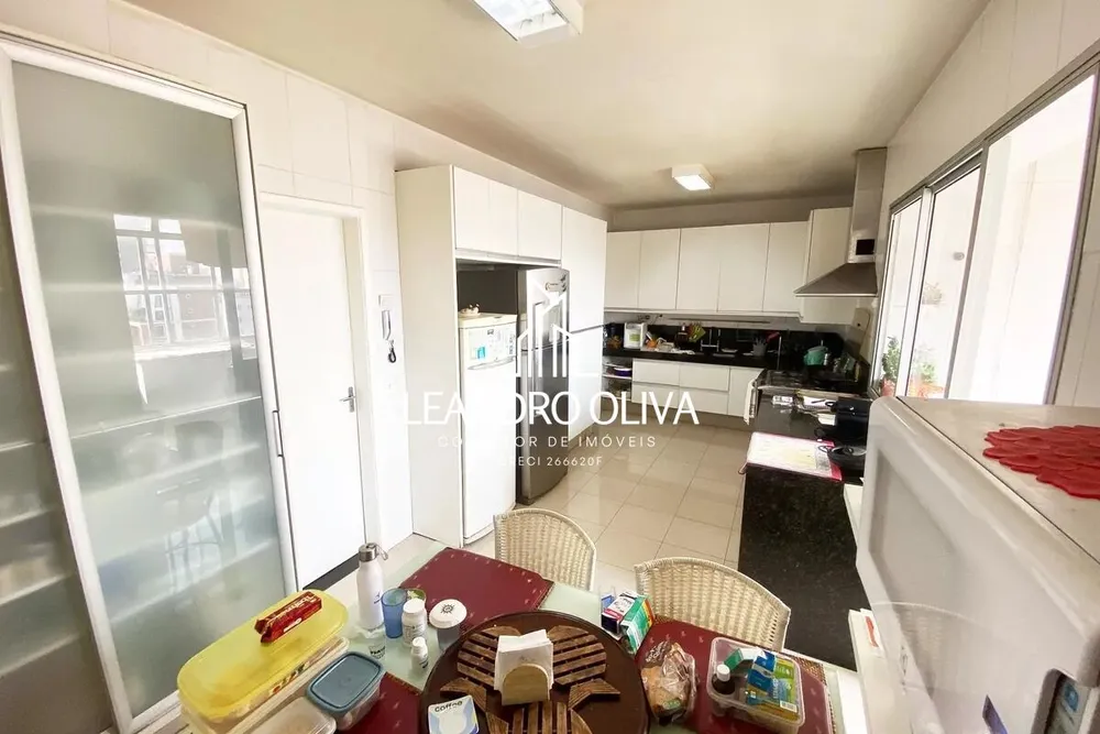 Apartamento, 3 quartos, 185 m² - Foto 1