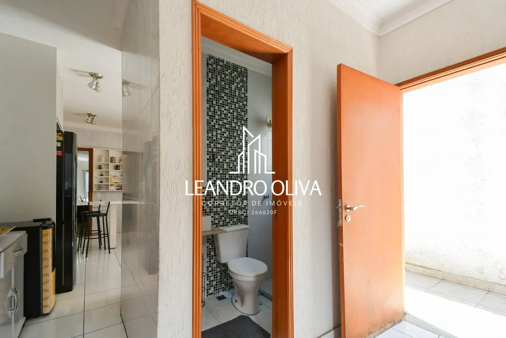 Sobrado, 4 quartos, 214 m² - Foto 2