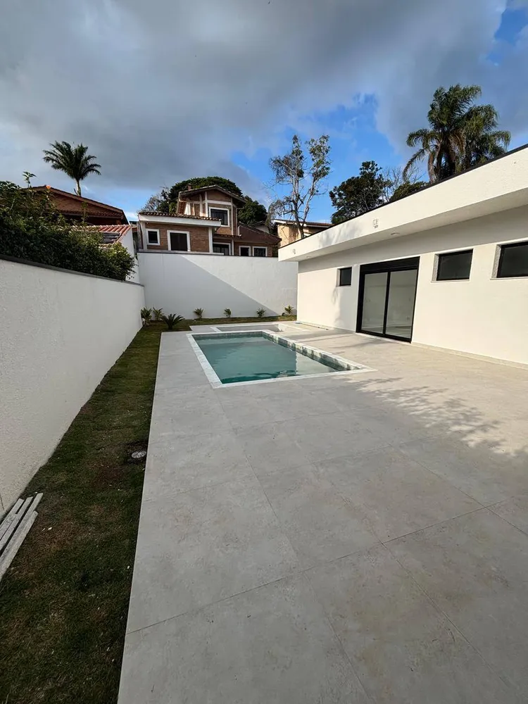 Casa, 4 quartos, 240 m² - Foto 9
