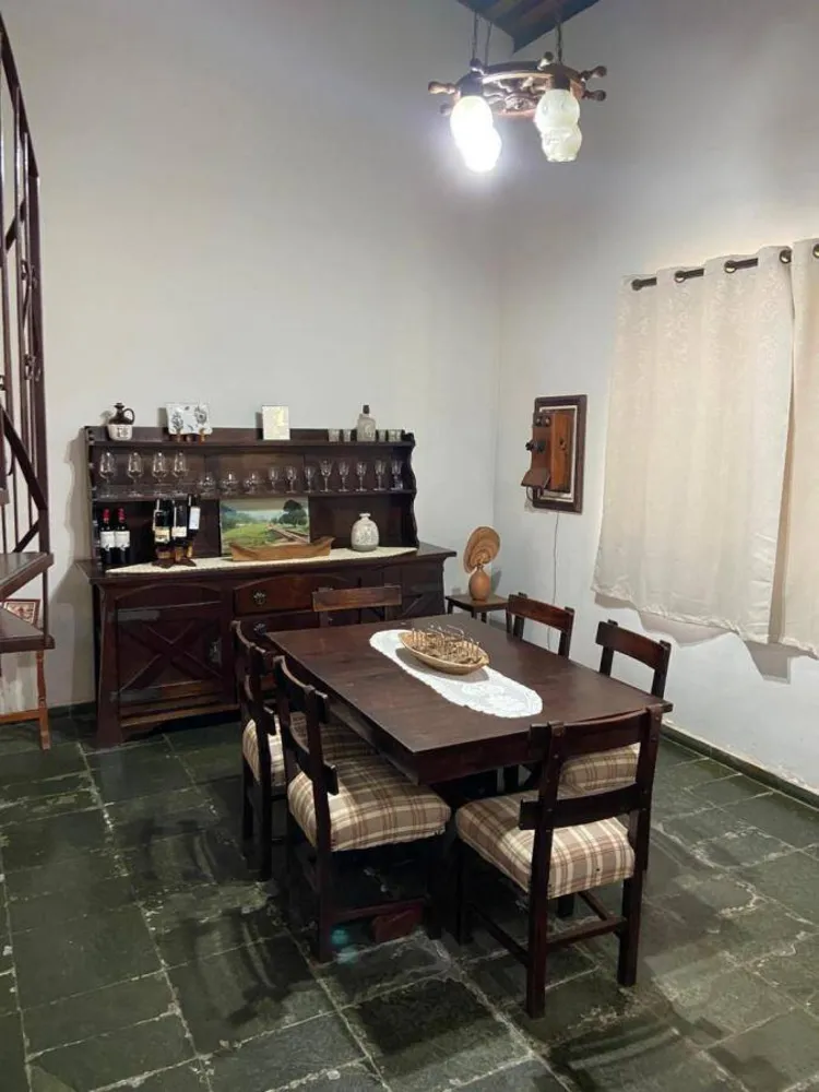 Chácara, 4 quartos, 1370 m² - Foto 1