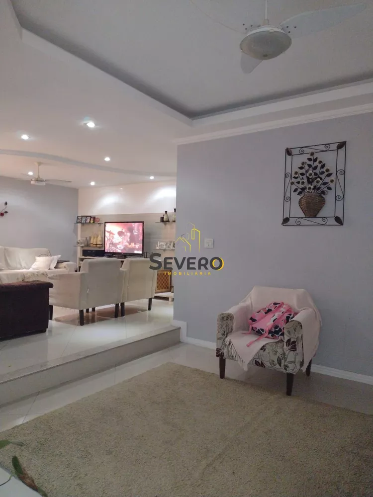 Casa, 4 quartos, 240 m² - Foto 7