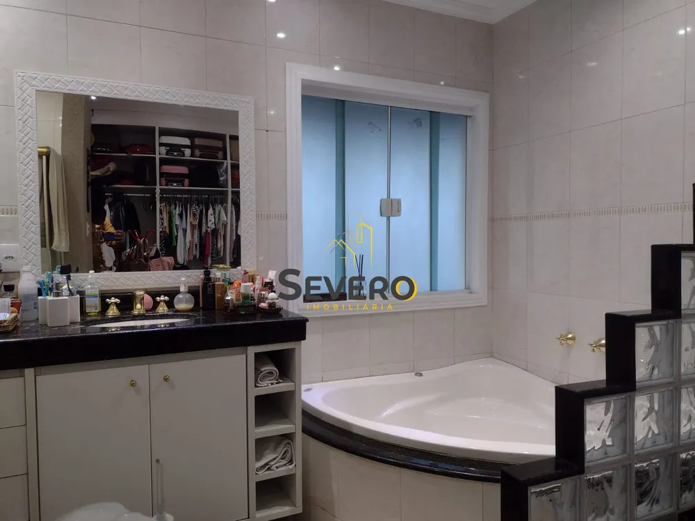 Casa, 4 quartos, 240 m² - Foto 48