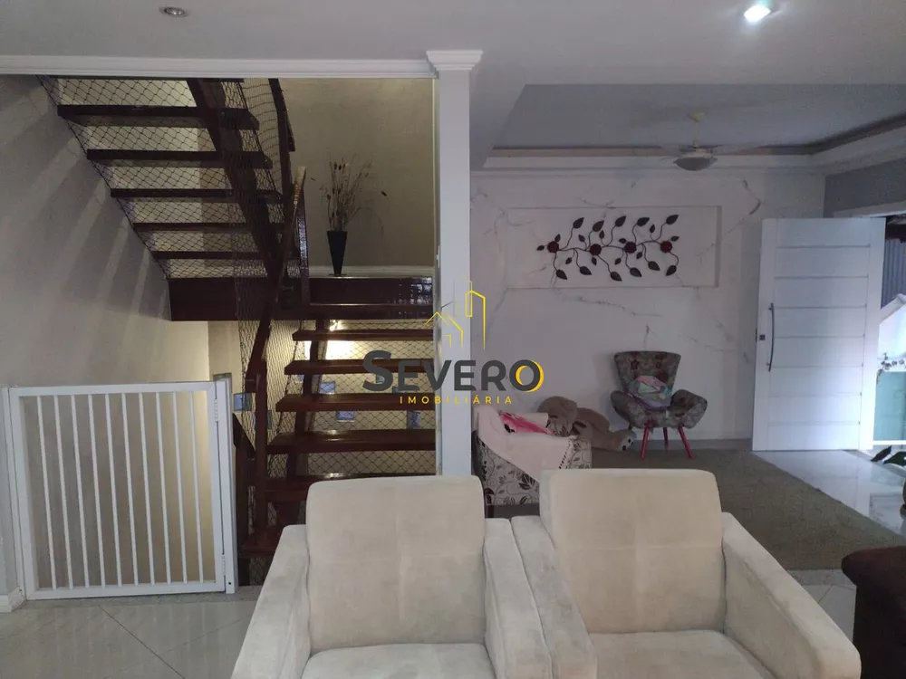 Casa, 4 quartos, 240 m² - Foto 8