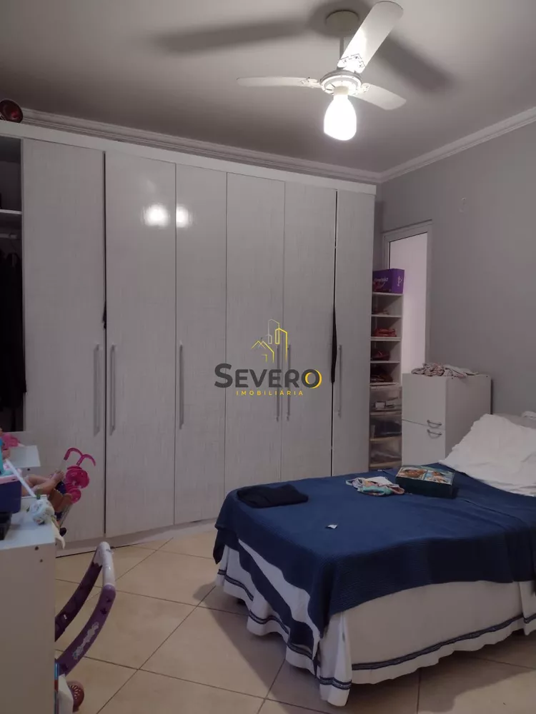 Casa, 4 quartos, 240 m² - Foto 17