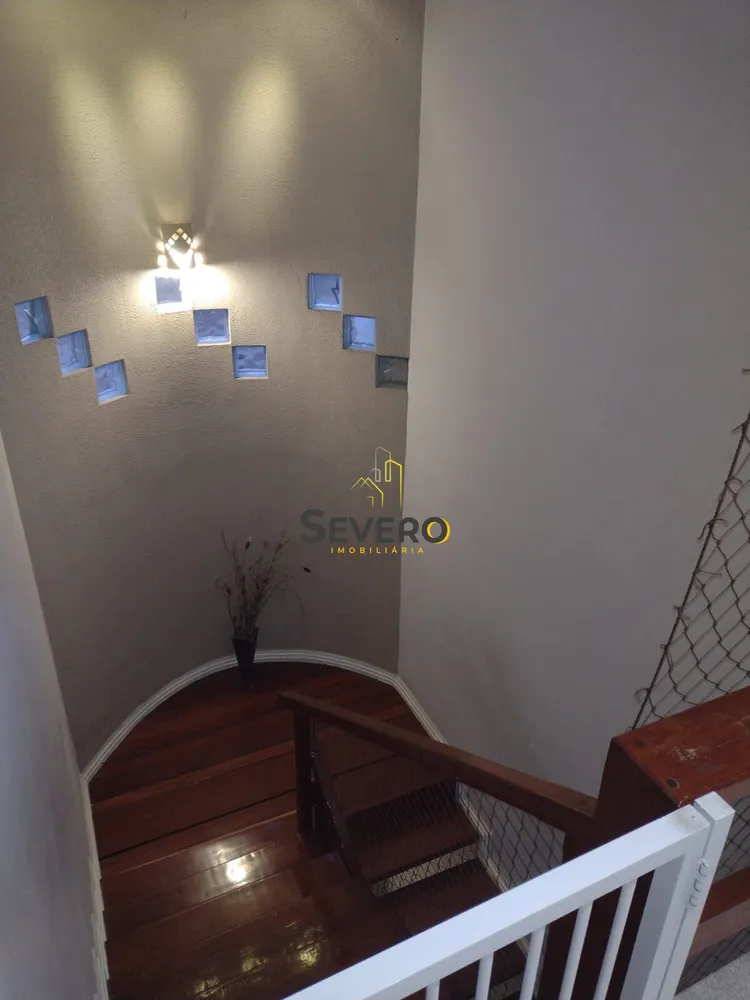 Casa, 4 quartos, 240 m² - Foto 24