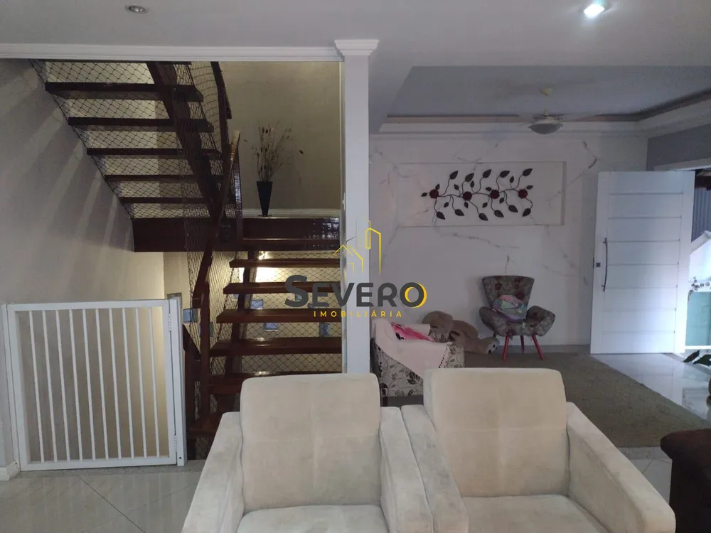 Casa, 4 quartos, 240 m² - Foto 21