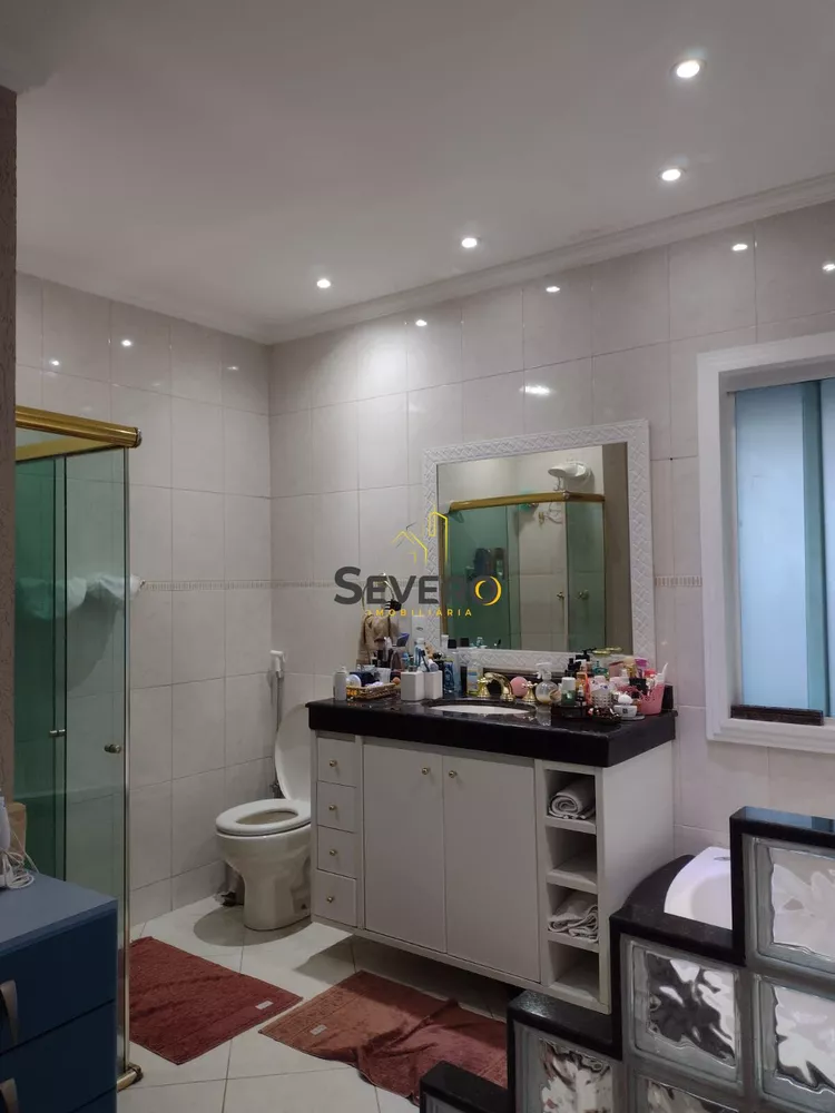 Casa, 4 quartos, 240 m² - Foto 28