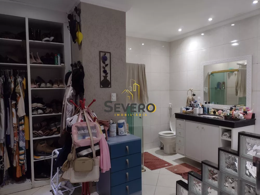 Casa, 4 quartos, 240 m² - Foto 19