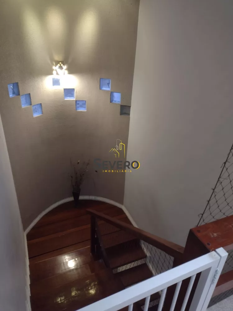 Casa, 4 quartos, 240 m² - Foto 10